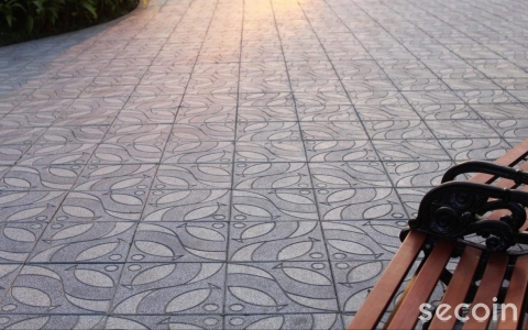 Các loại gạch terrazzo và gạch nghệ thuật được sản xuất bằng công nghệ ép kín hơi từ Italia